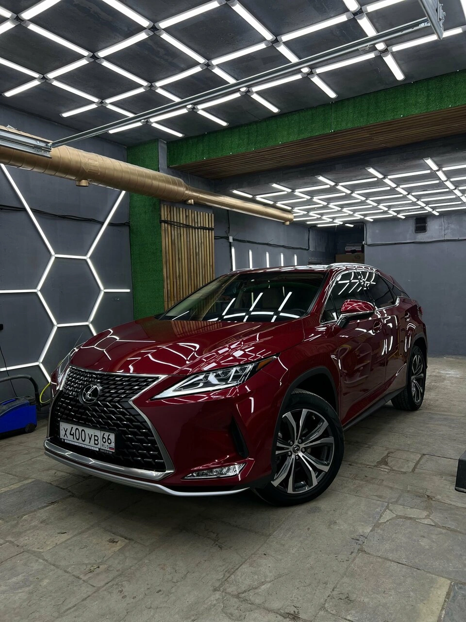 Lexus в студии — фотография из карточки RSK Detailing на Яндекс Картах